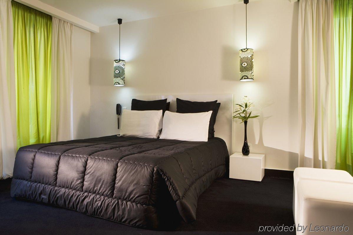 Hotel Standard Design Paris Rum bild